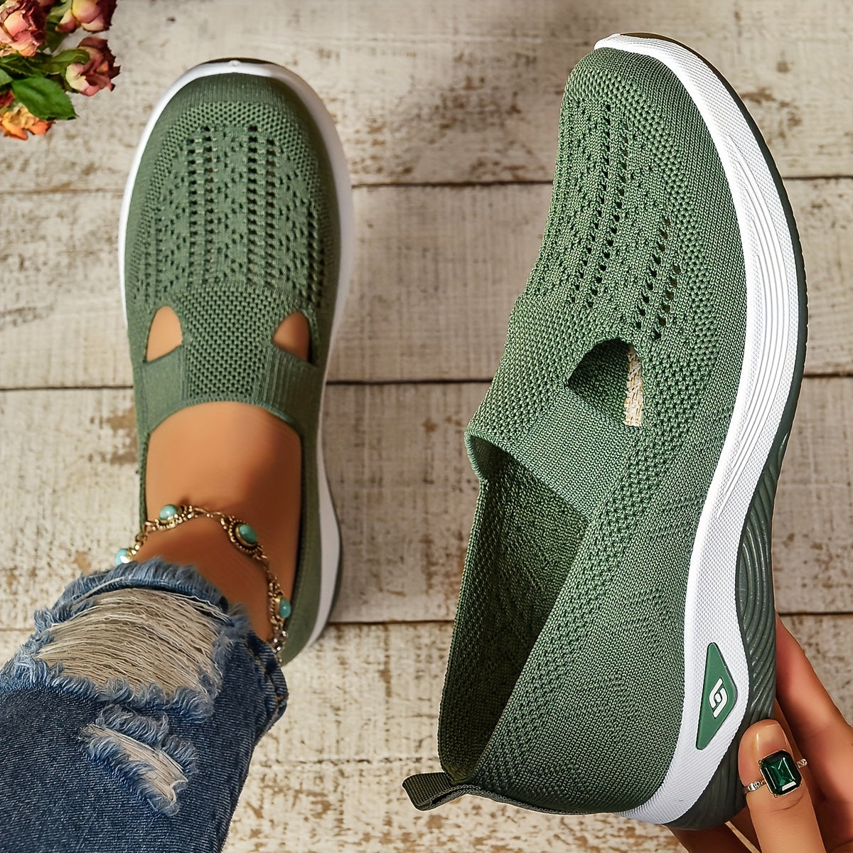 Dunkelgrüne Cut-out Sneaker - Jade