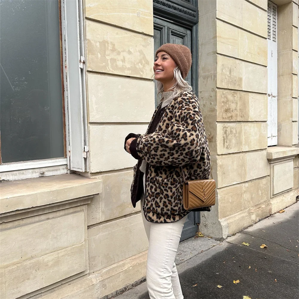 Jacke mit O-Ausschnitt und Leopardenprint