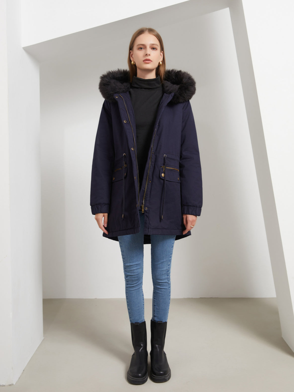 Winterjacke mit Pelzkapuze