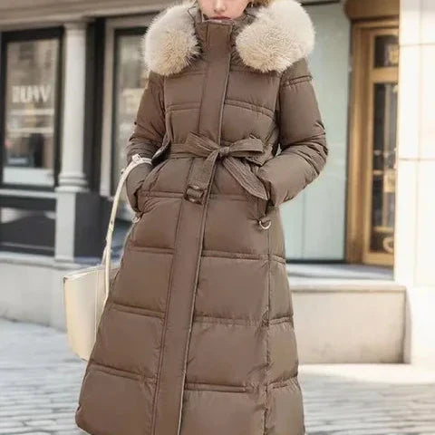 Stilvolle Schicke Winterjacke Mit Wärme Für Frauen