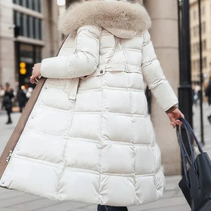 Stilvolle Schicke Winterjacke Mit Wärme Für Frauen