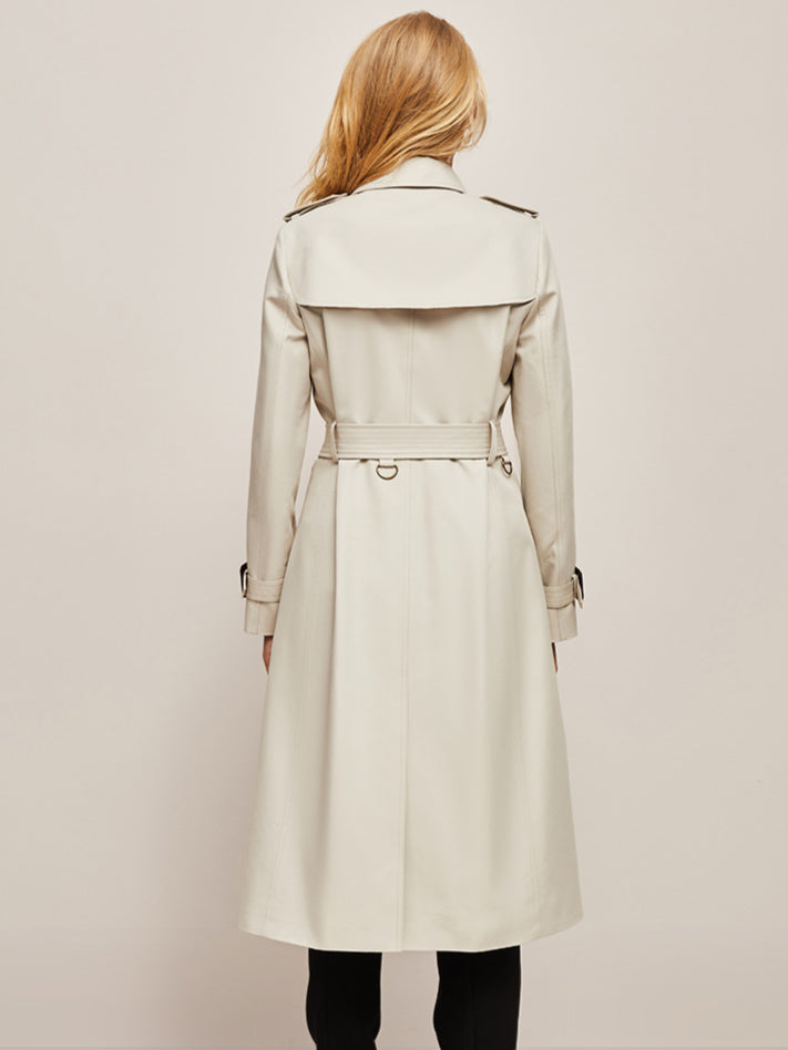 Eleganter klassischer langer Trenchcoat