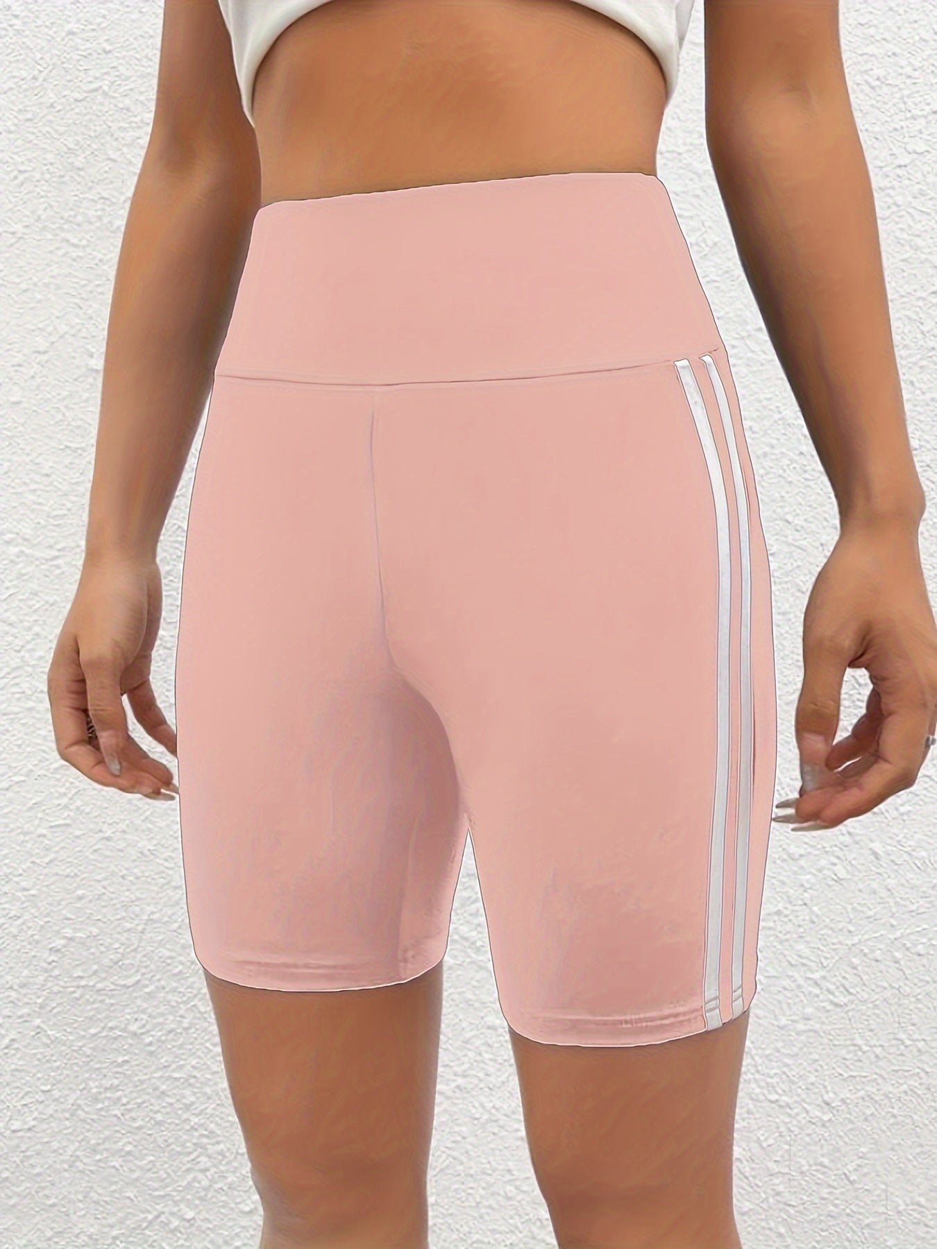 Schwarze gestreifte Yoga Shorts - Luna