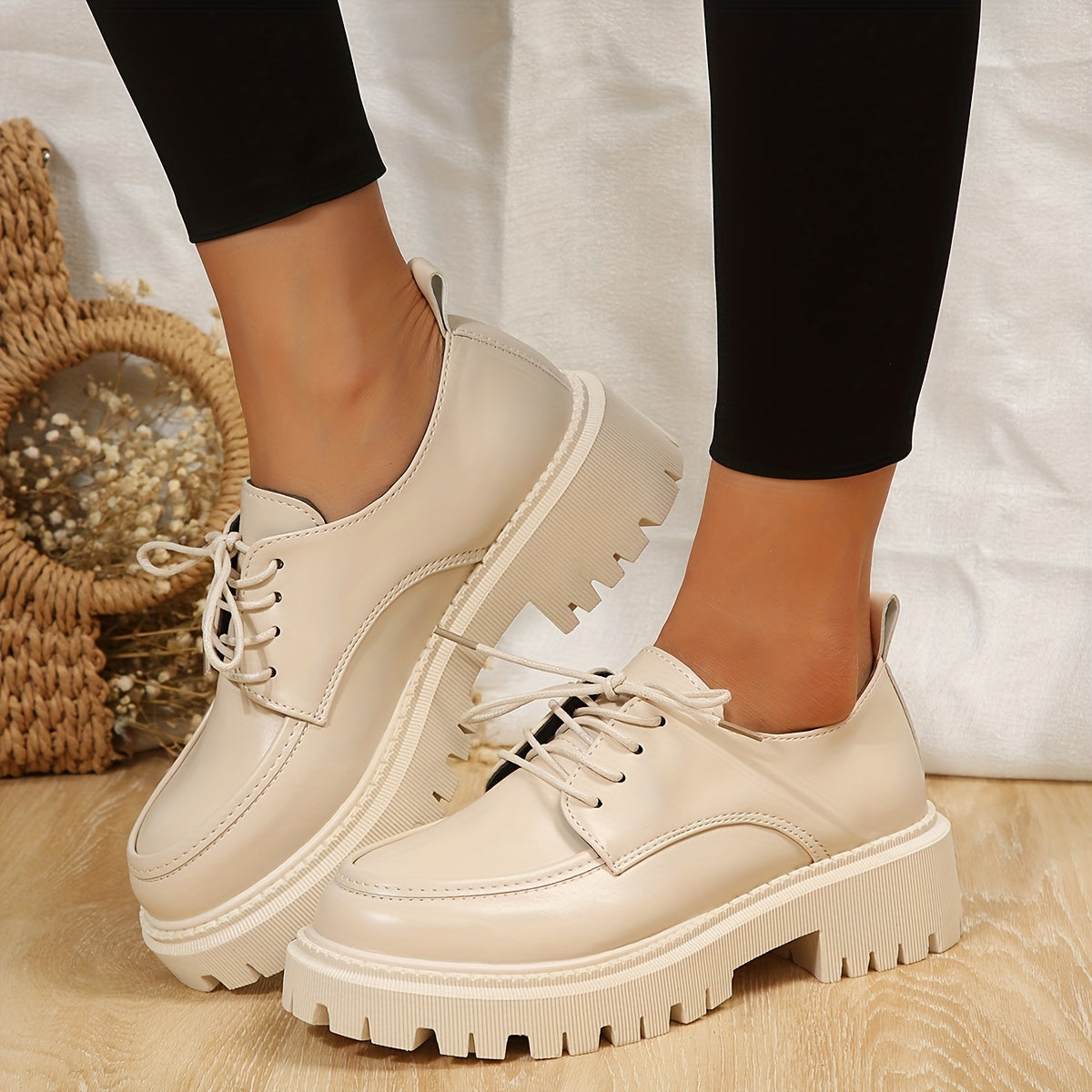 Beige Orthopädische Schnürschuhe - Mia