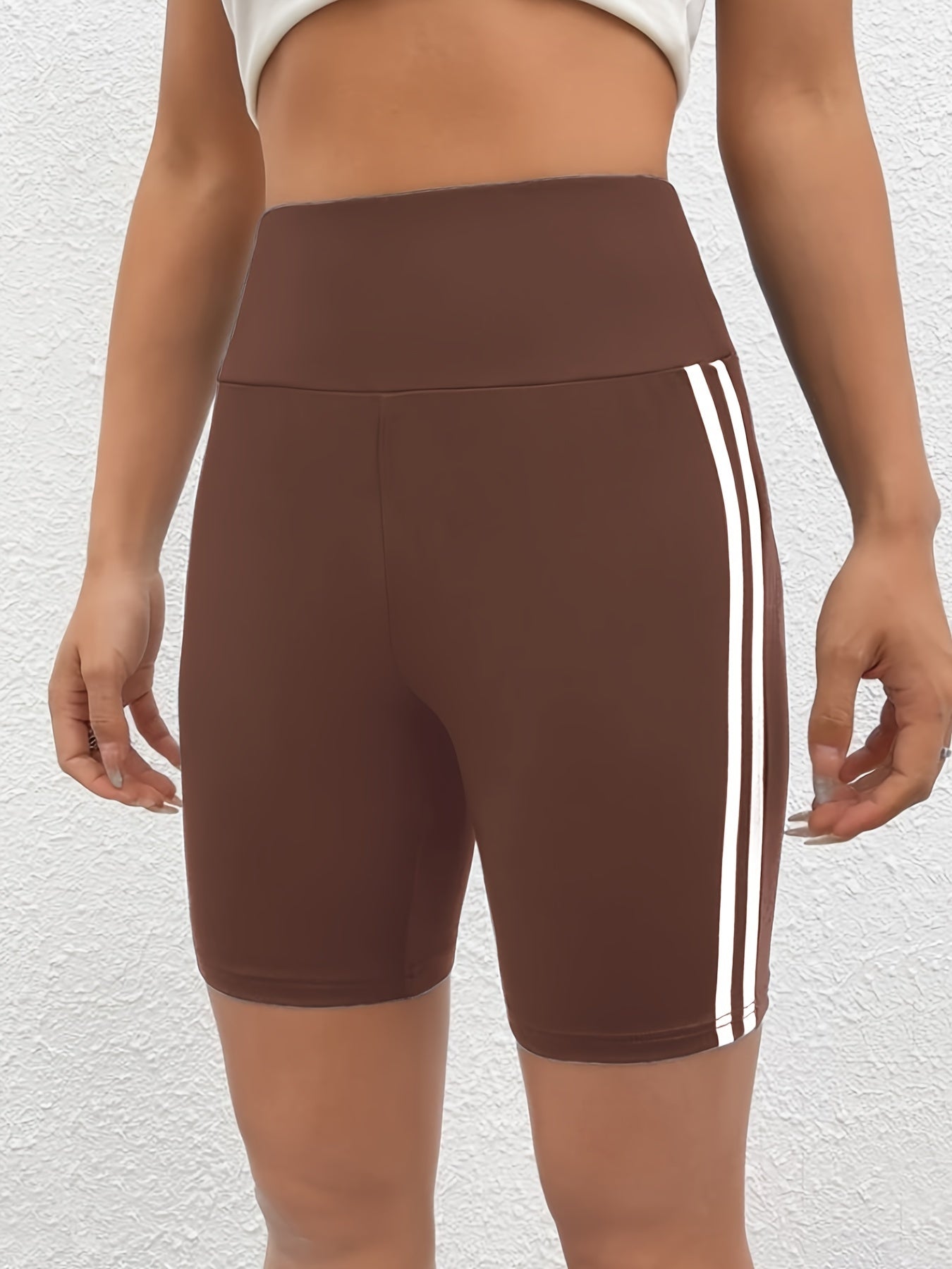 Schwarze gestreifte Yoga Shorts - Luna