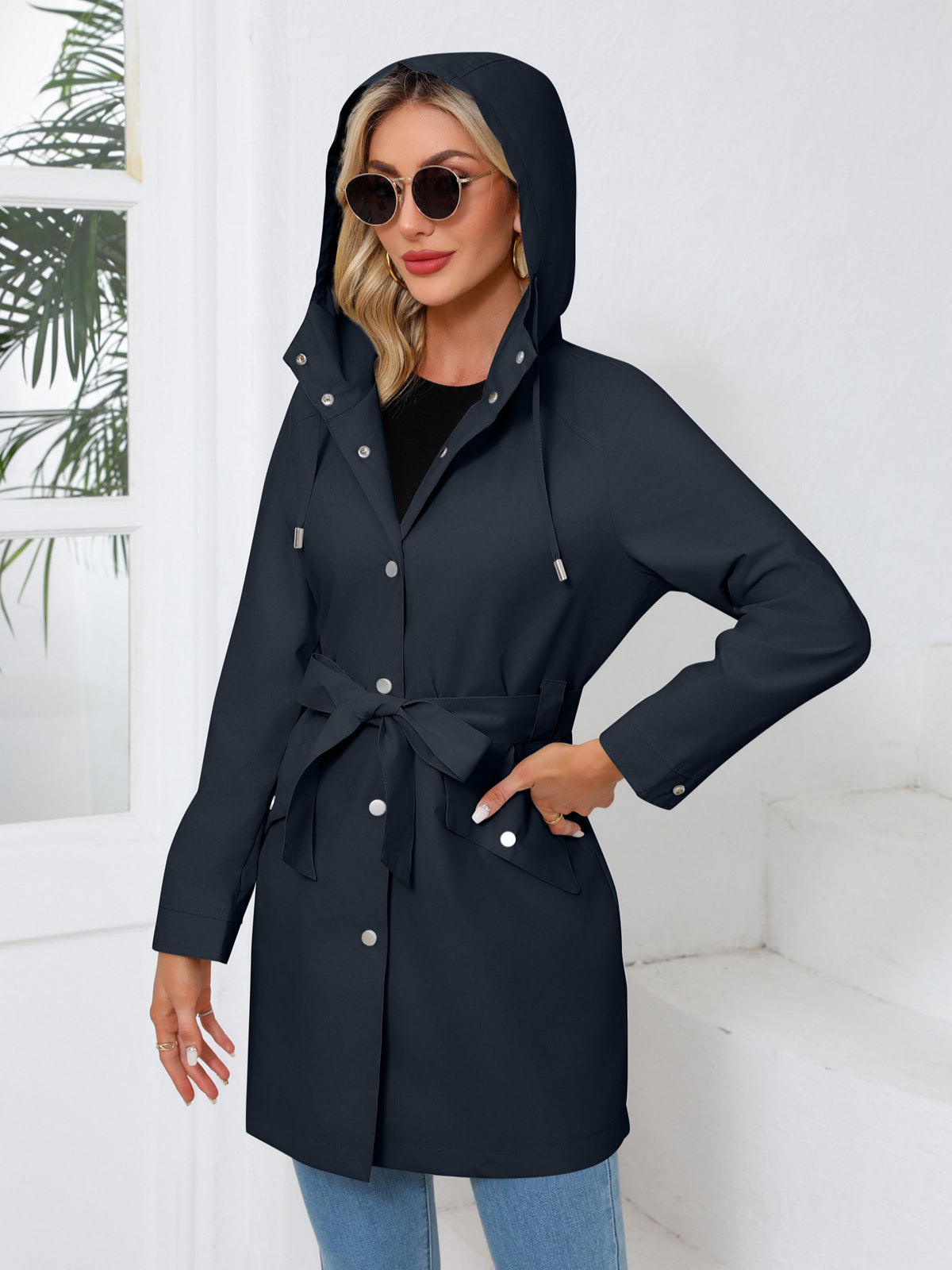 Trenchcoat im Urban-Stil mit Kapuze