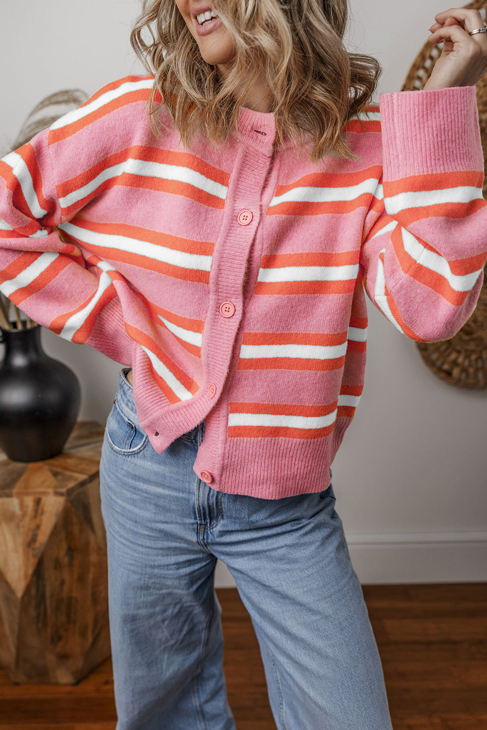 Strickjacke Mit Knöpfen Und Überschnittenen Schultern Für Frauen