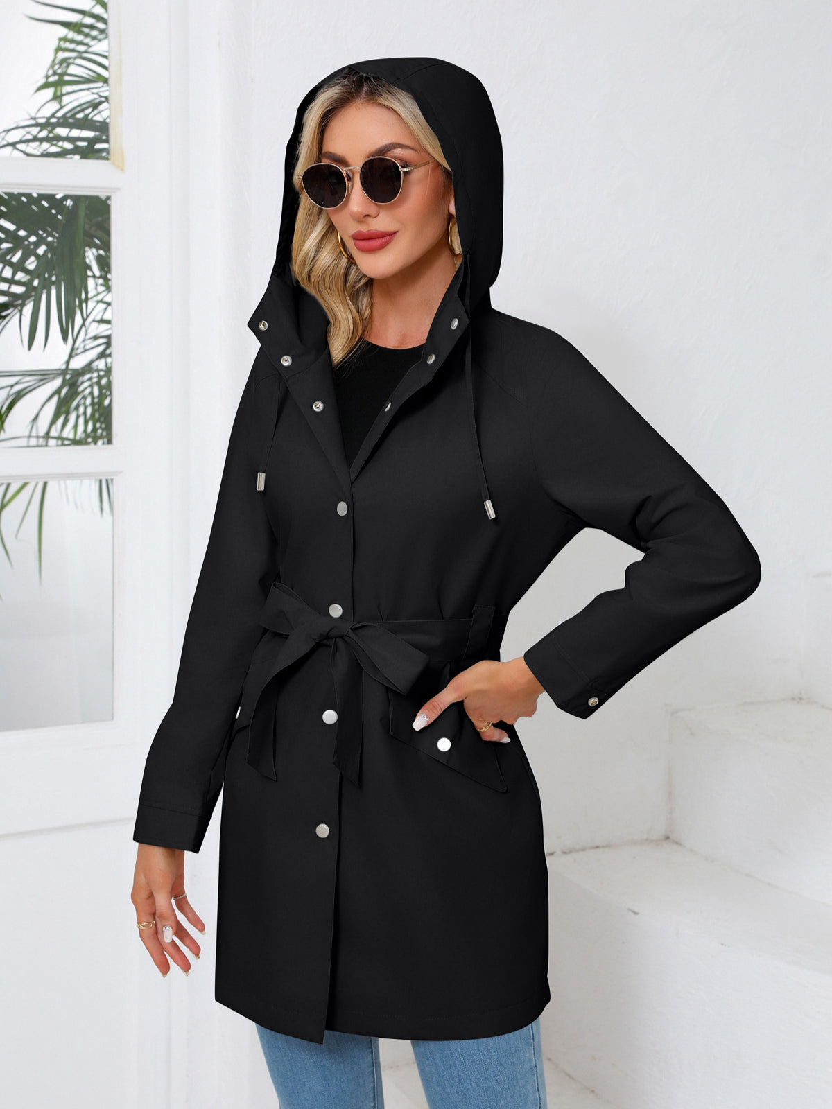 Trenchcoat im Urban-Stil mit Kapuze