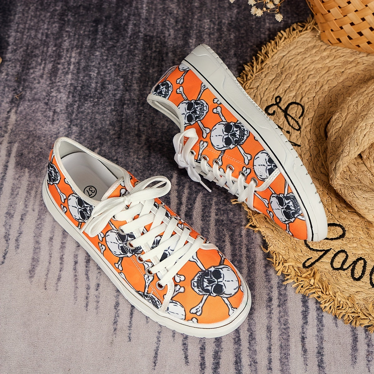 Orange Canvas Sneakers mit Totenkopfprint - Ronna