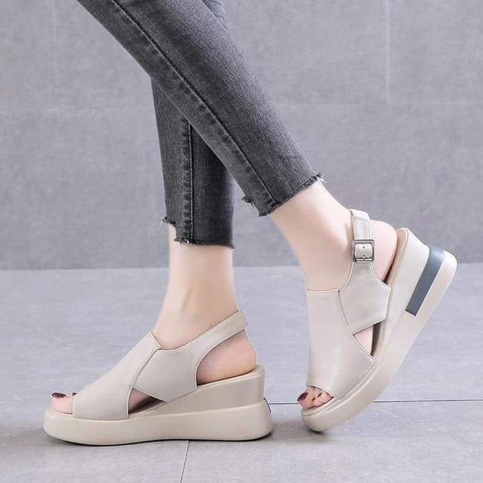 Stilvolle ergonomische Sandalen mit Fußgewölbeunterstützung