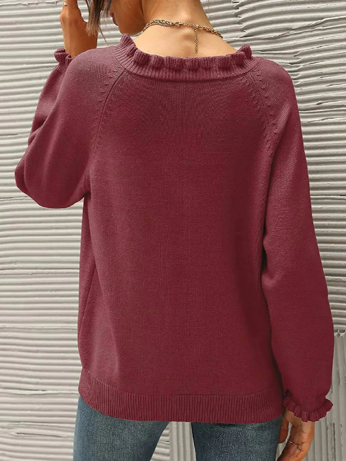 Strickpullover Mit Rüschen Für Schicken Und Femininen Stil Für Frauen