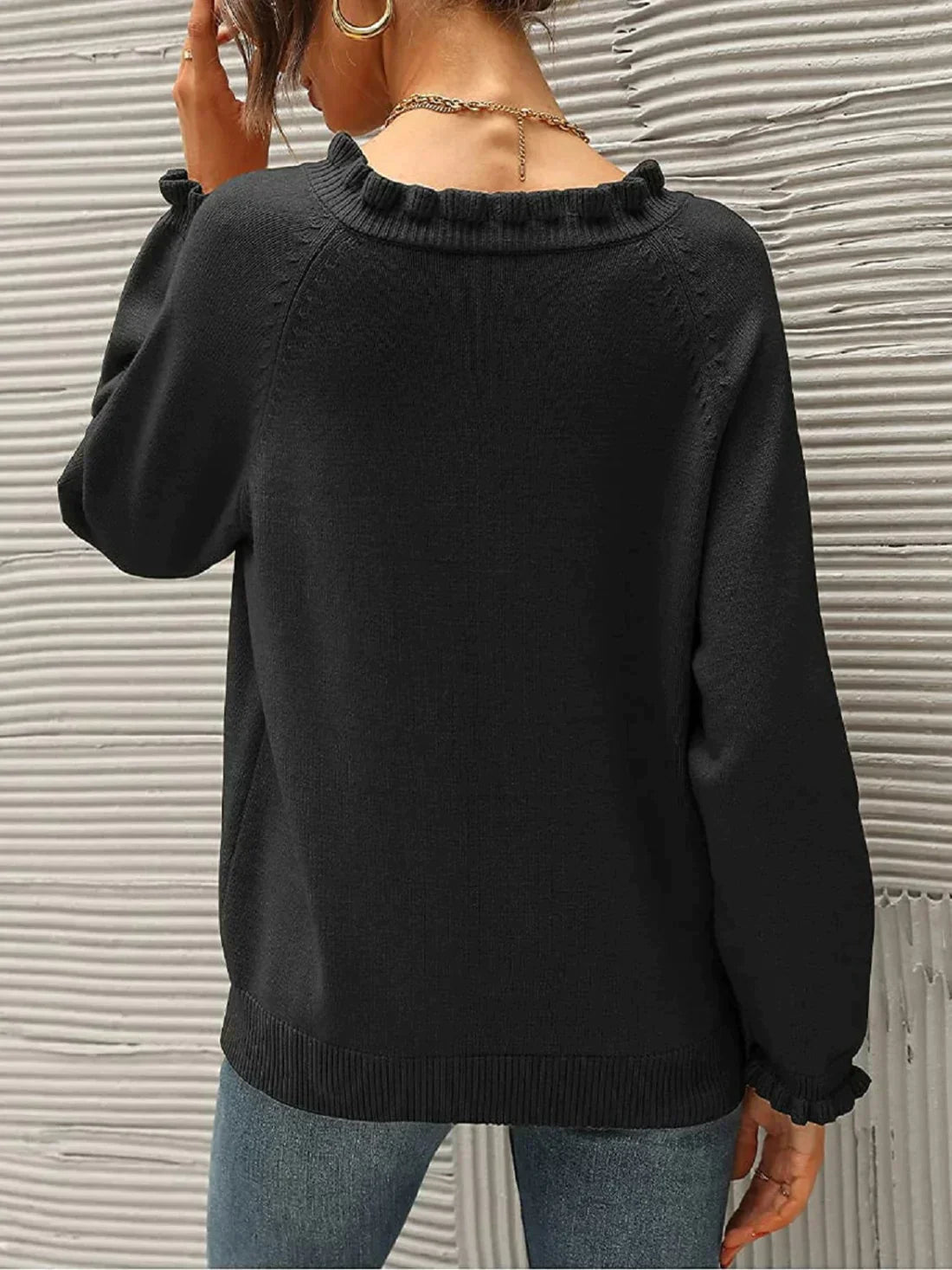 Strickpullover Mit Rüschen Für Schicken Und Femininen Stil Für Frauen