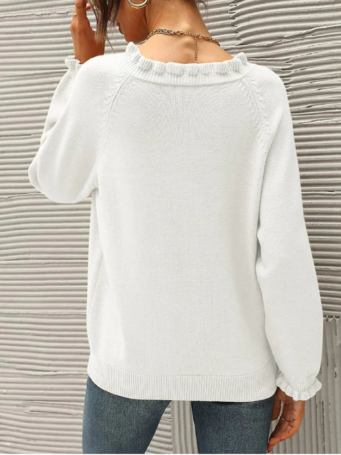 Strickpullover Mit Rüschen Für Schicken Und Femininen Stil Für Frauen