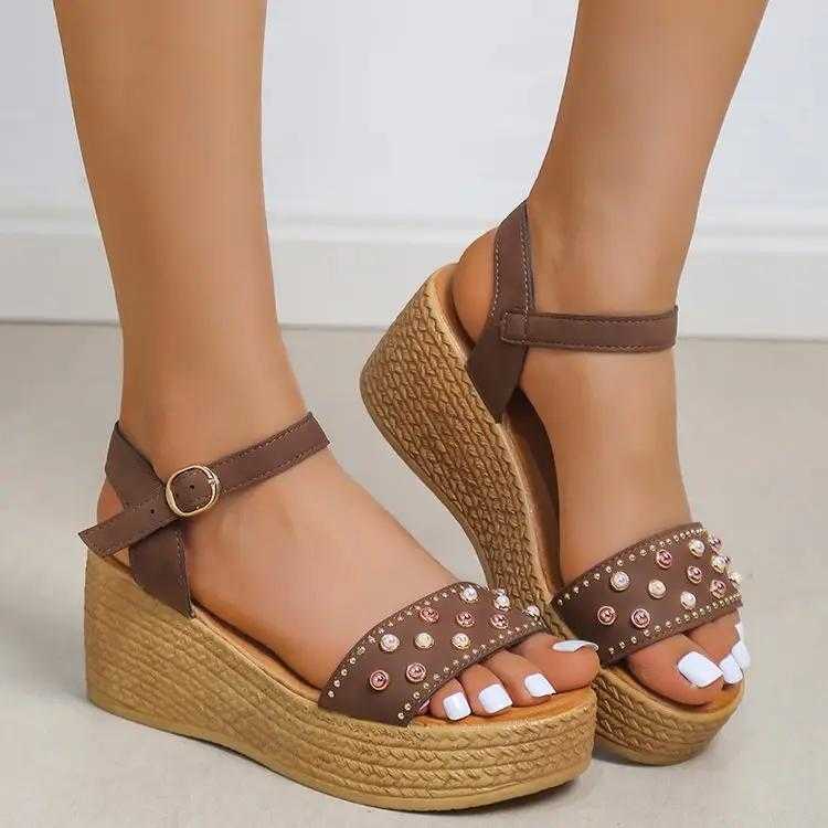 Stuttgart | Chic Frauen Sandalen Schnalle Keil