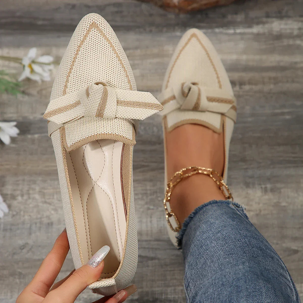 Beige flache Schuhe - Emma