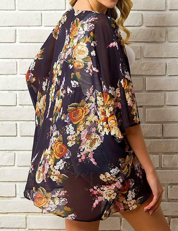 Esmeralda - Weißes Blumen Kimono Strandcover