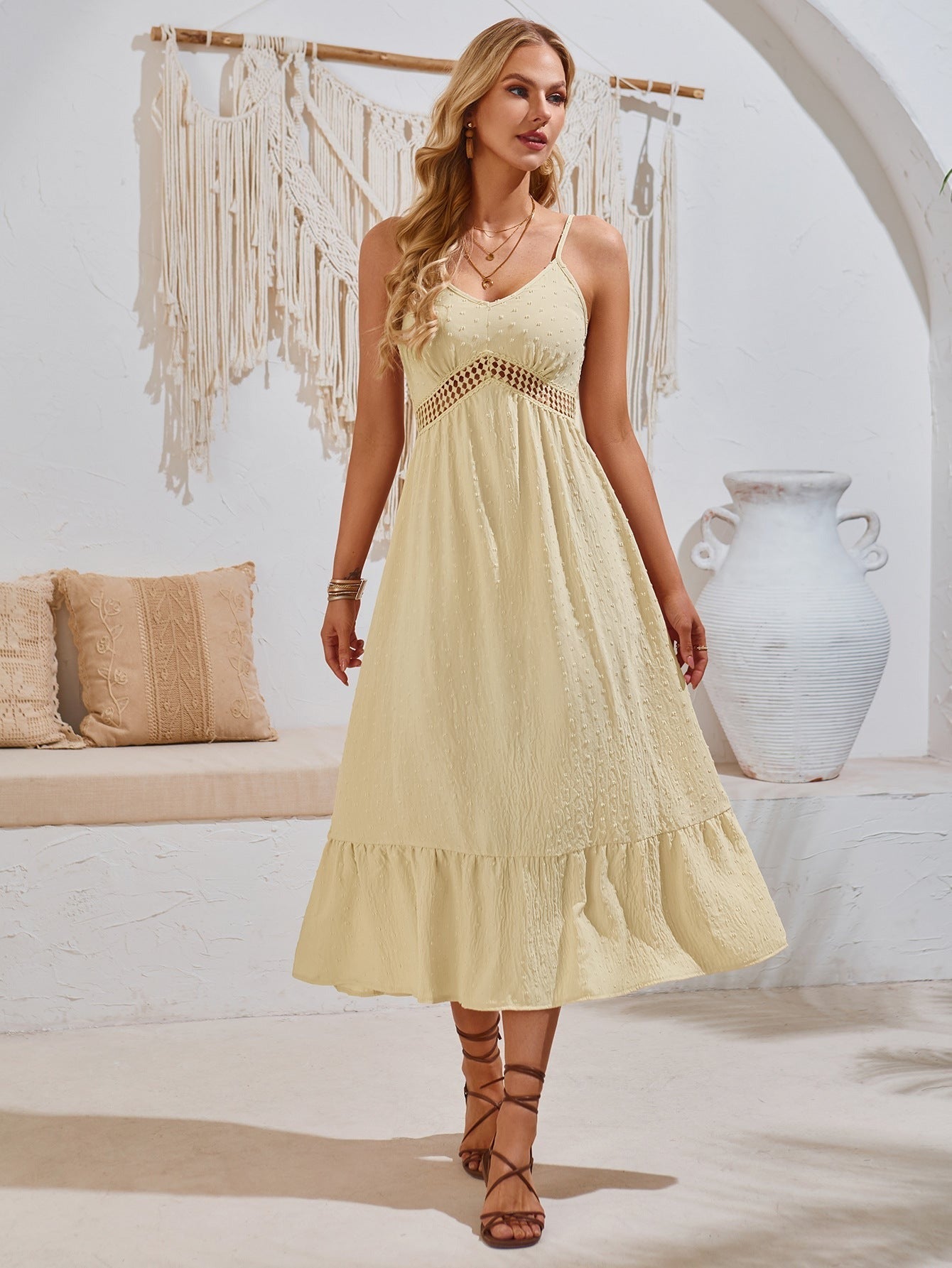 Damen-Unterkleid mit V-Ausschnitt und Cut-outs