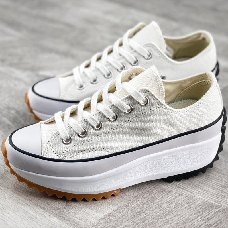 Plateausneaker Mit Modernen Details Für Frauen