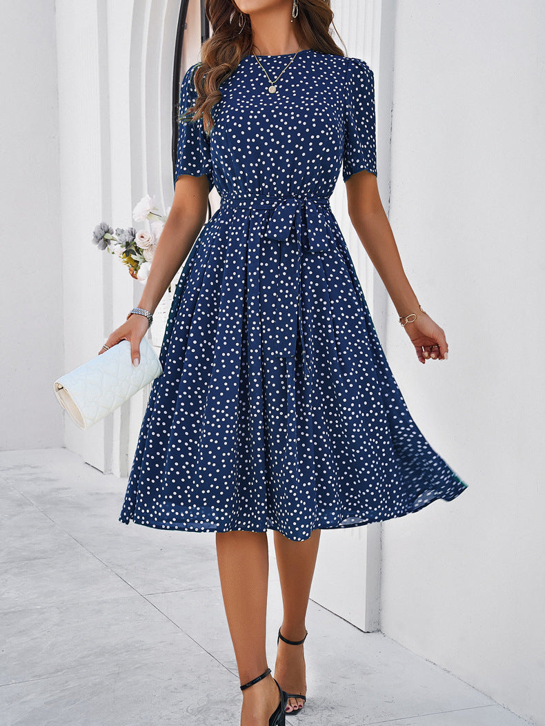 Elegantes, blaues, kurzärmliges Midikleid aus Chiffon mit Polka Dots