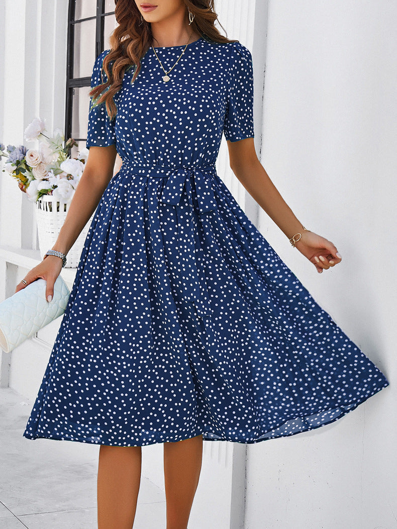 Elegantes, blaues, kurzärmliges Midikleid aus Chiffon mit Polka Dots