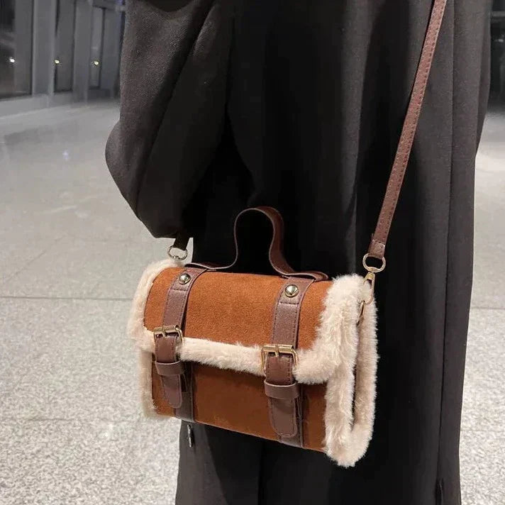 Stylische Crossbody-Tasche Für Elegante Winter-Outfits Für Frauen