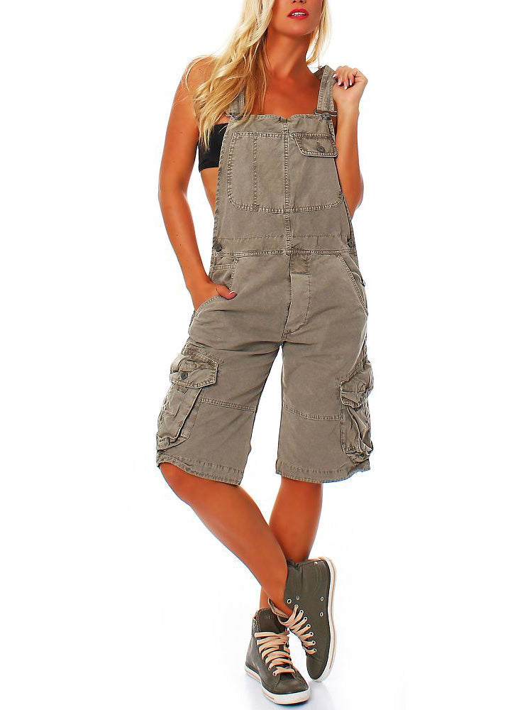 Kurze Latzhose für Damen mit Cargotaschen