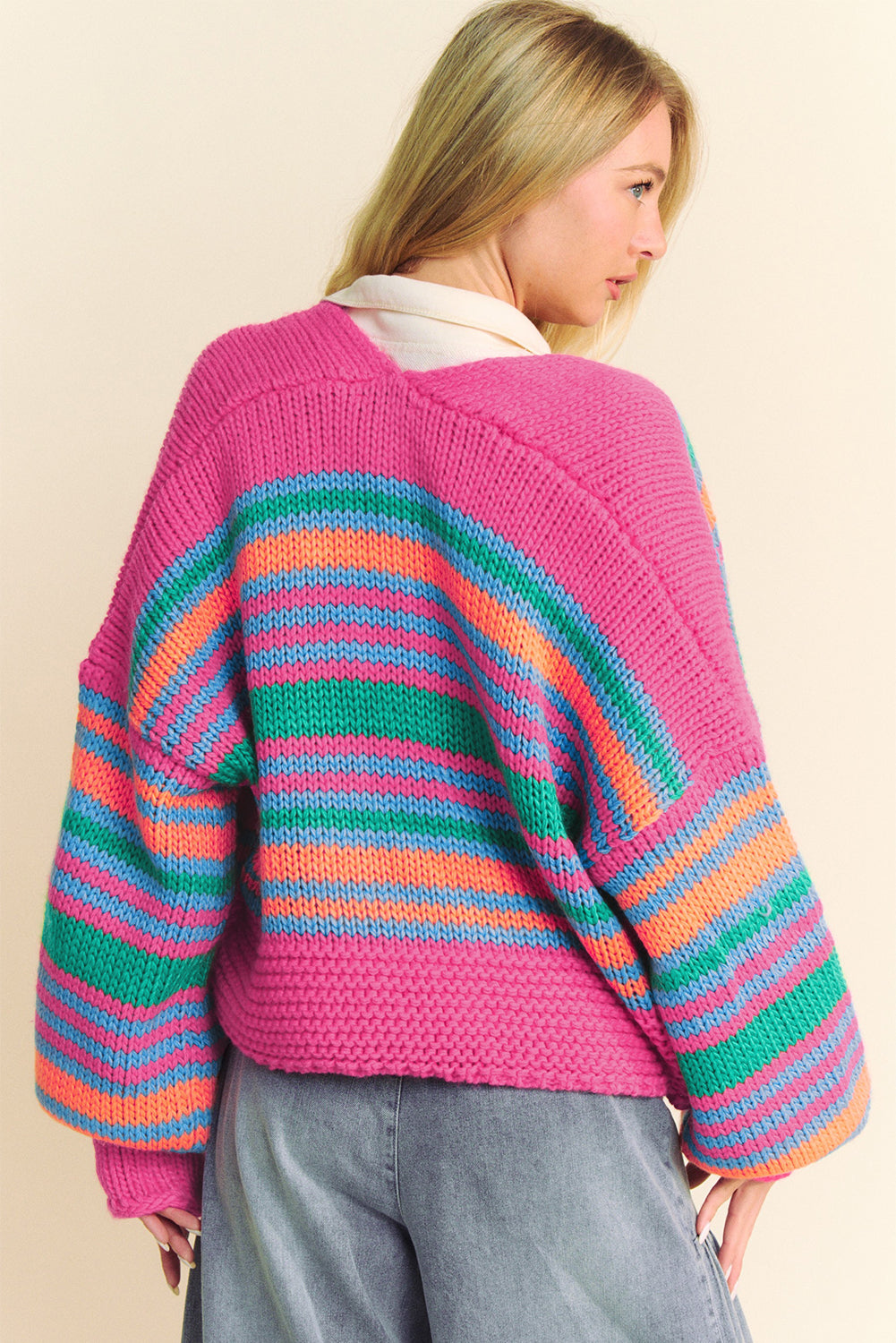 Rosafarbener Strickpullover Mit Schulterfreiem Design Für Frauen