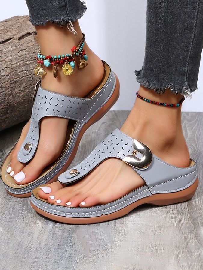 Ava - Blaue Flip-Flops mit Metallknopf