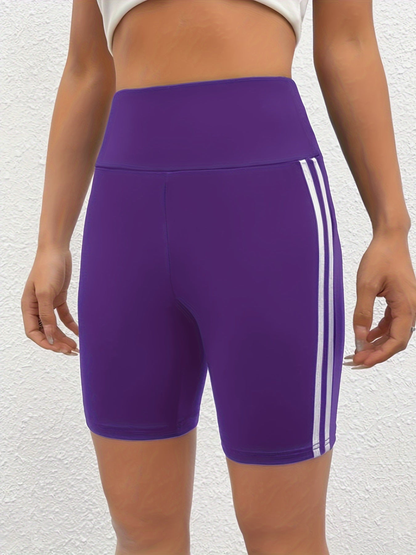 Schwarze gestreifte Yoga Shorts - Luna