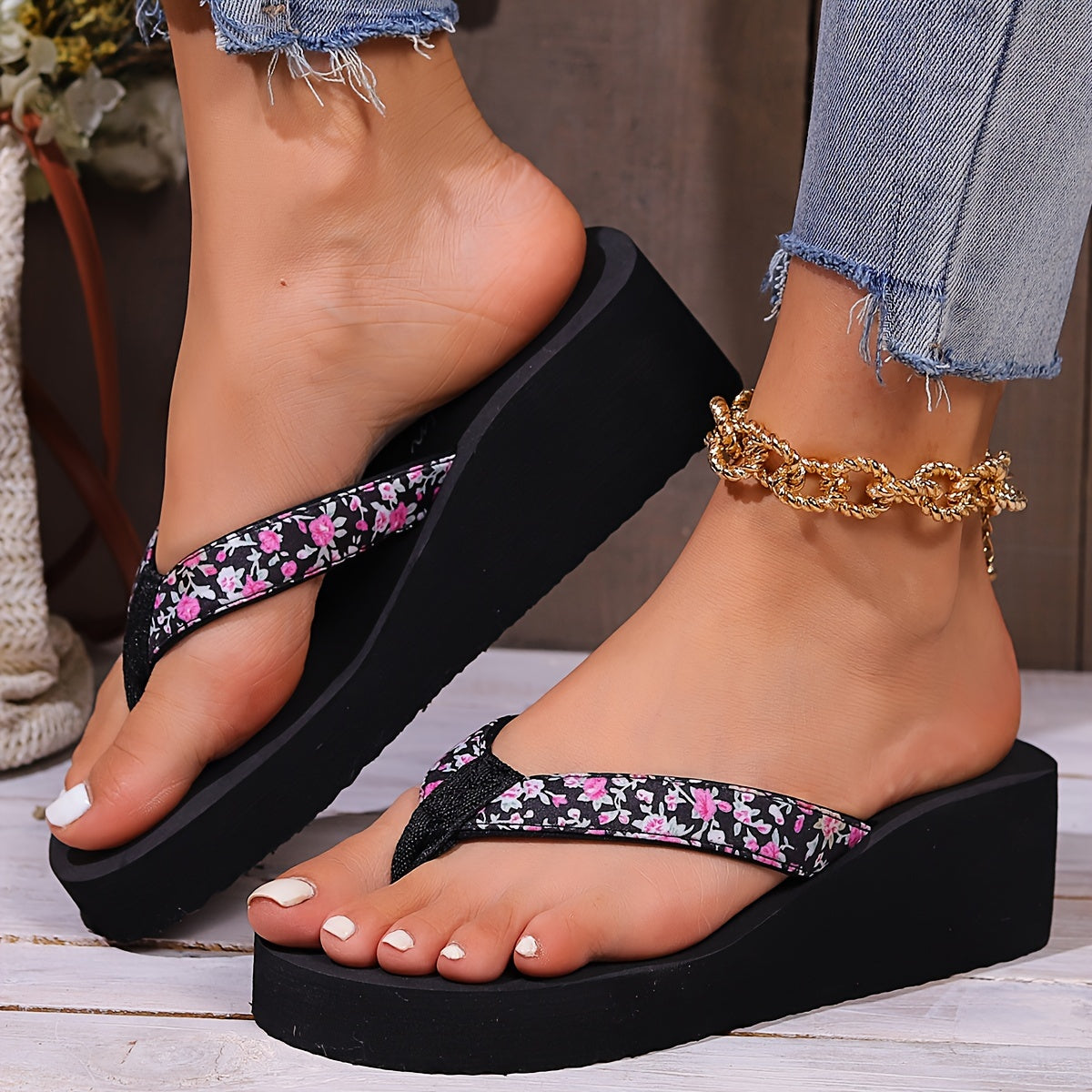 Schwarze Orthopädische Blumen-Keilsandalen - Liv