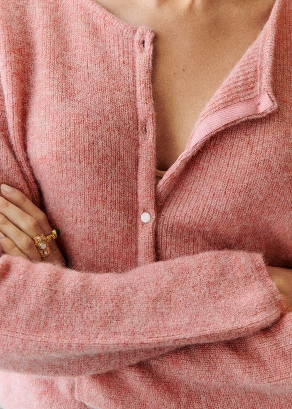 Stilvolle Weiche Strickjacke Für Gemütliche Alltagseleganz Für Frauen