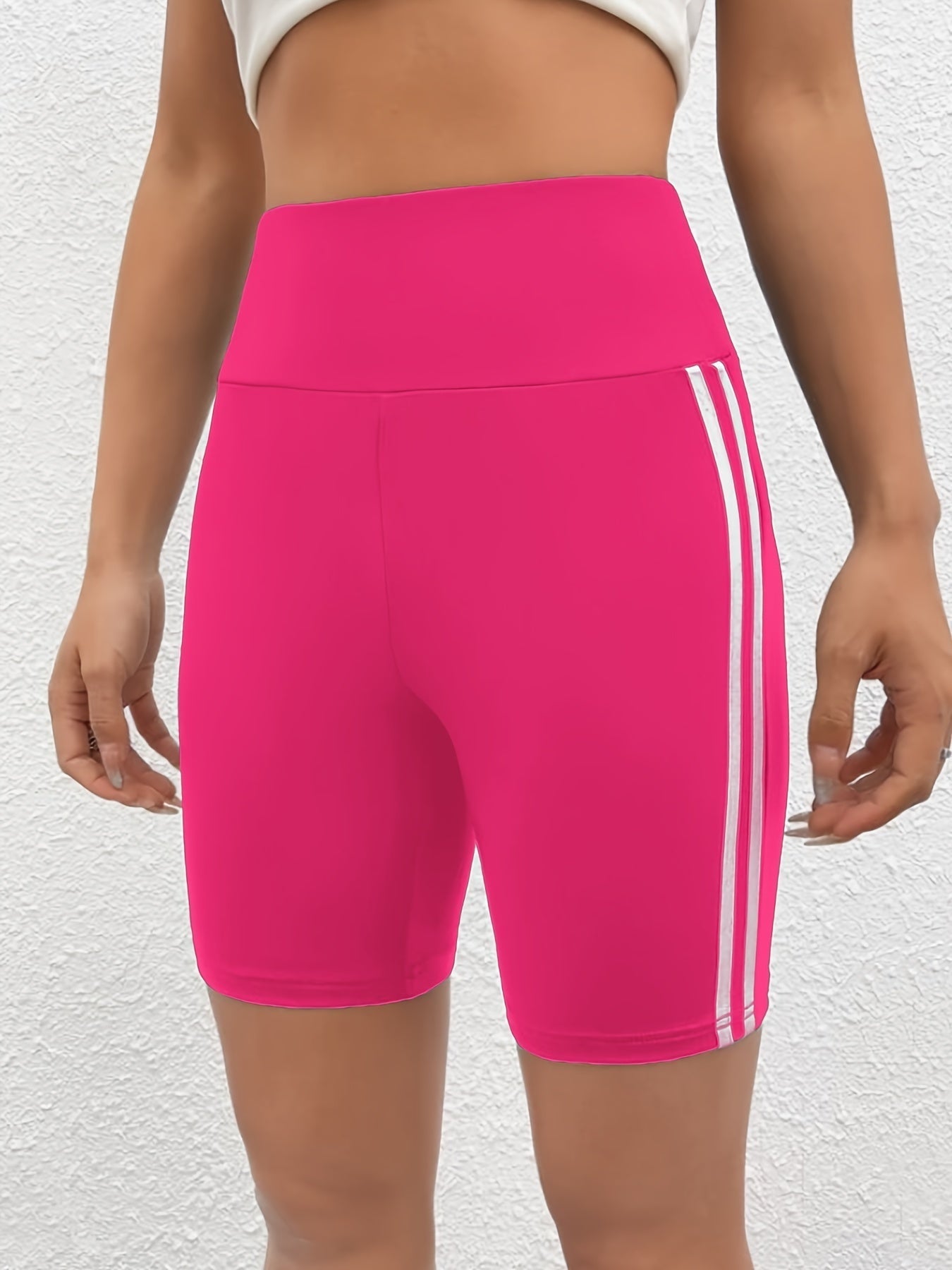 Schwarze gestreifte Yoga Shorts - Luna