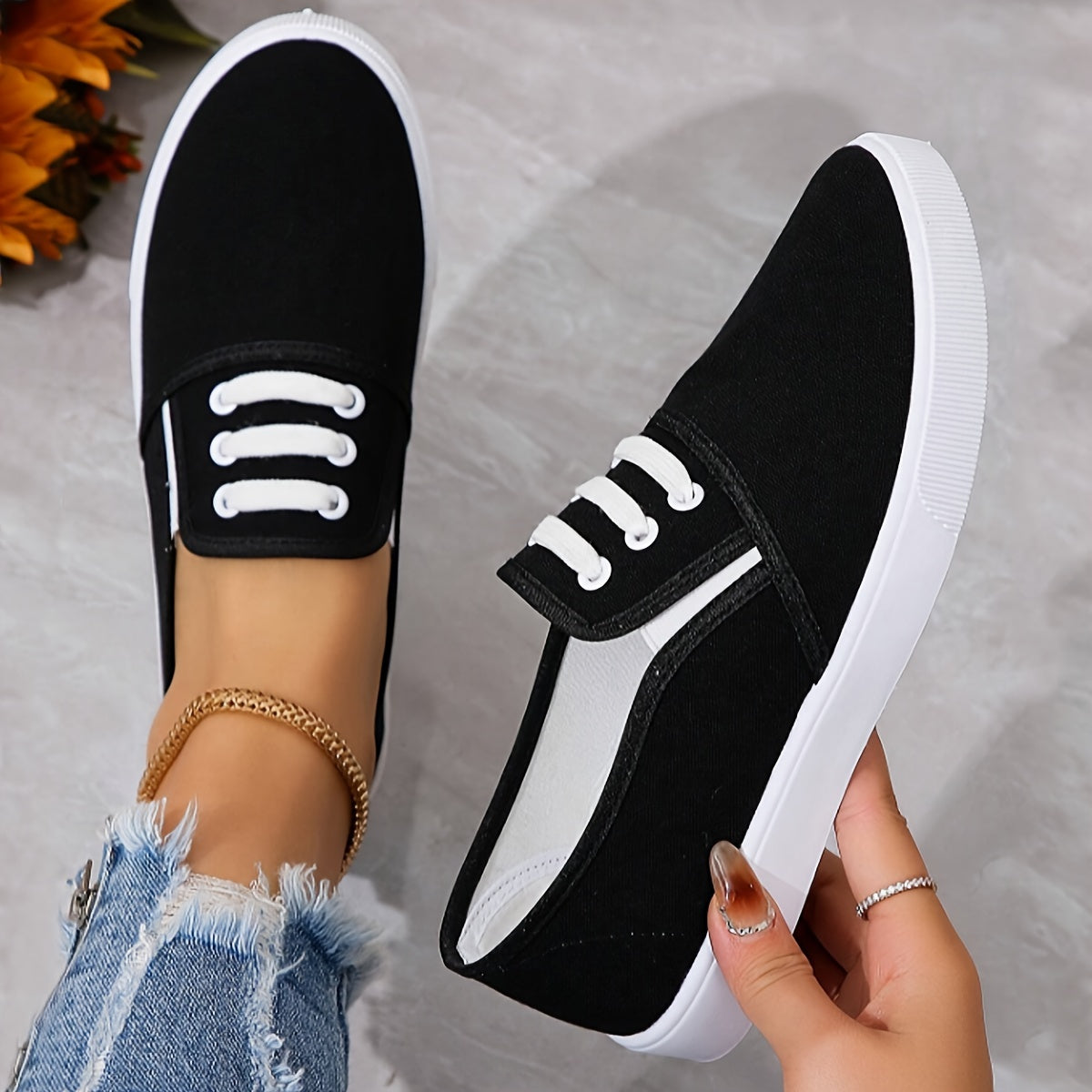 Weiße Minimalistische Sneakers - Livia